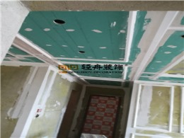 雅居河畔张女士